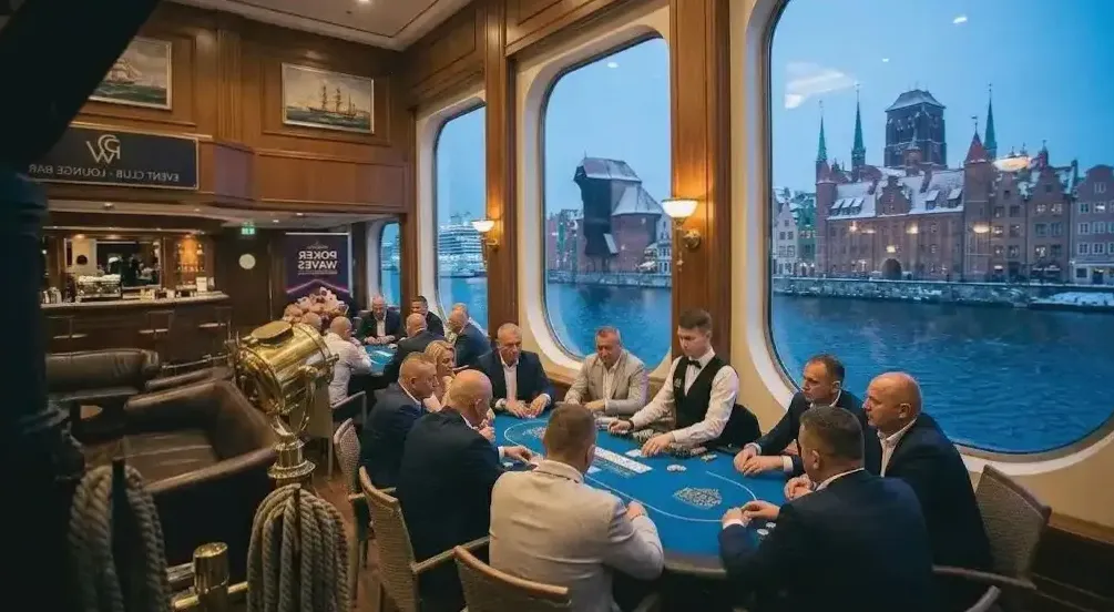 Liniowiec w porcie Kołobrzeg